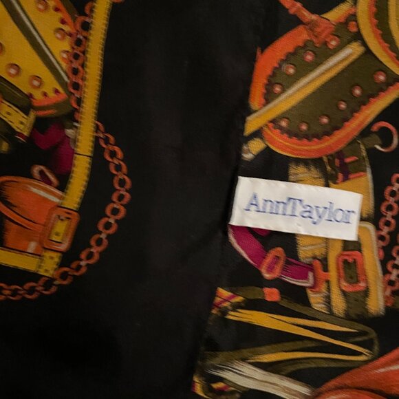 Vintage 80s Ann Taylor Silk Scarf Hand Rolled Equestrian Theme Horns Preppy - Picture 9 of 13